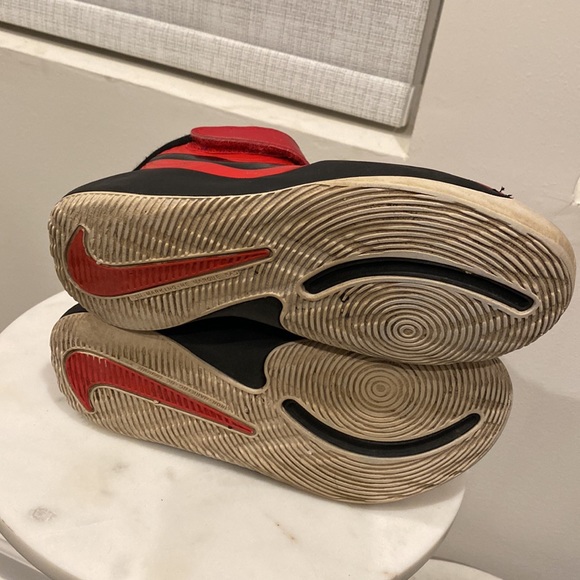 Nike Team Hustle D9 University Red AQ4225 600 Size 13C - Picture 8 of 9